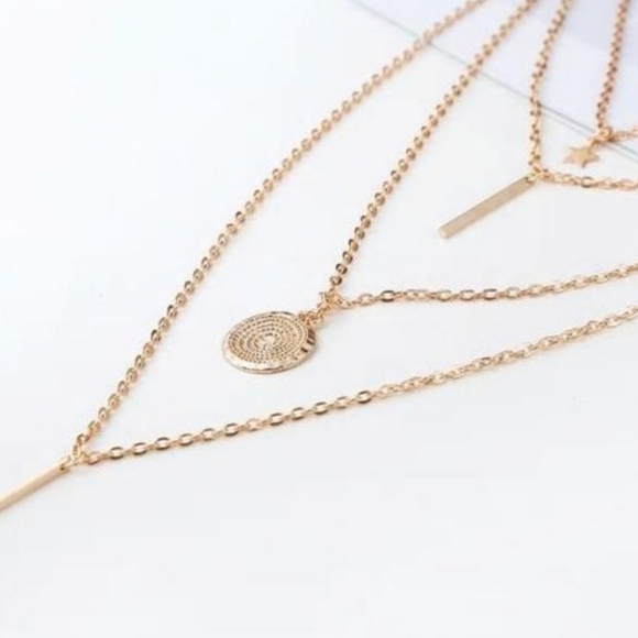 BOHO MULTILAYERED GOLD NECKLACE - Picture 7 of 7